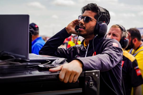 Monon Rahman track side